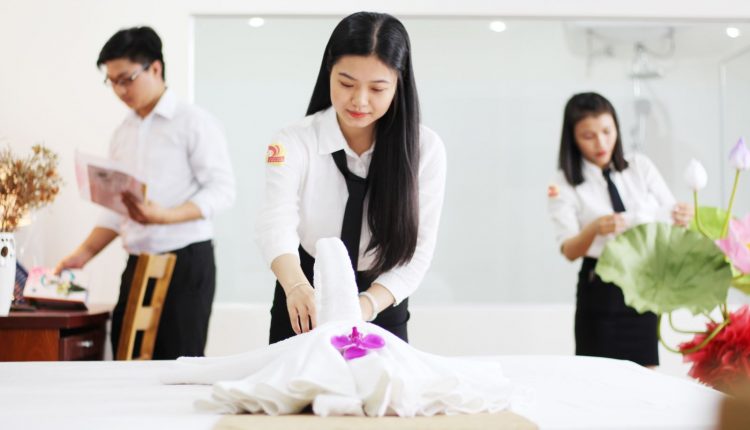 Học cao đẳng khách sạn có rễ xin việc không